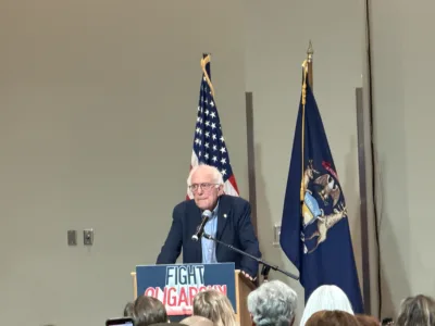 Bernie brings in big Alpena crowd